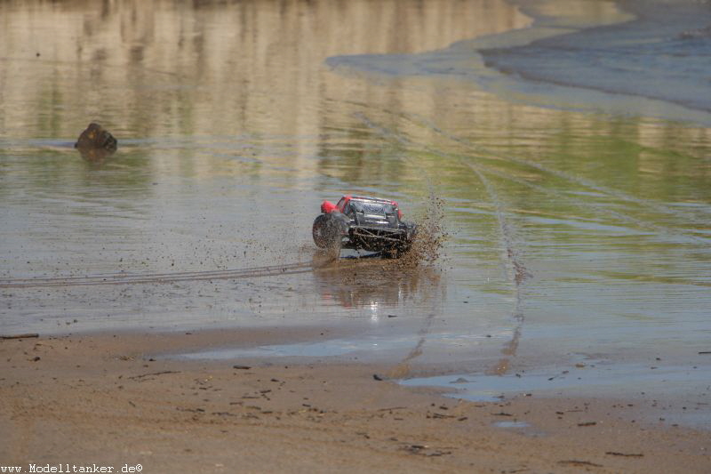 Traxxas Slash am Rhein mit Bernd26.7.15   HP  21