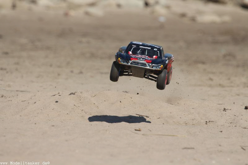 Traxxas Slash am Rhein mit Bernd26.7.15   HP  29