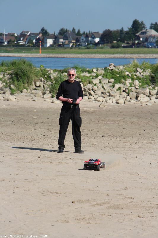 Traxxas Slash am Rhein mit Bernd26.7.15   HP  7