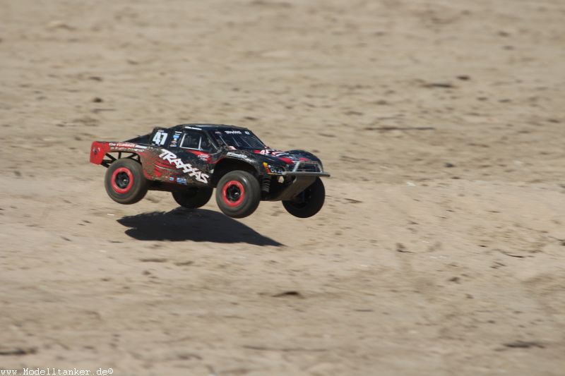 Traxxas Slash am Rhein mit Bernd26.7.15   HP  37