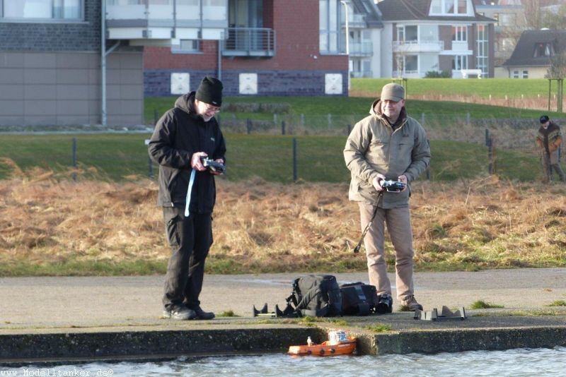 Weihnachtsschwimmen   in Cux 2016 HP  22