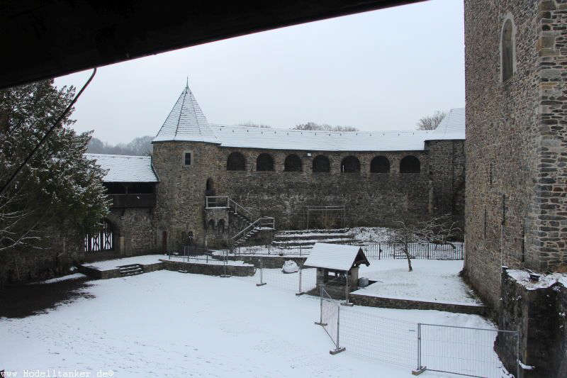 Schloß Burg HP7