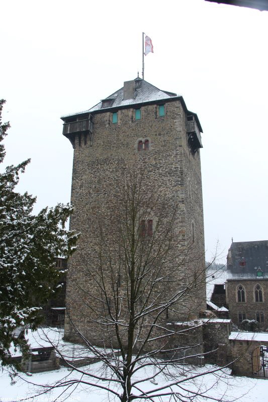 Schloß Burg HP9