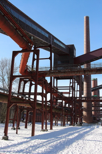 Zollverein   mit Schnee   2021  HP 14