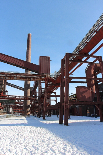 Zollverein   mit Schnee   2021  HP 23