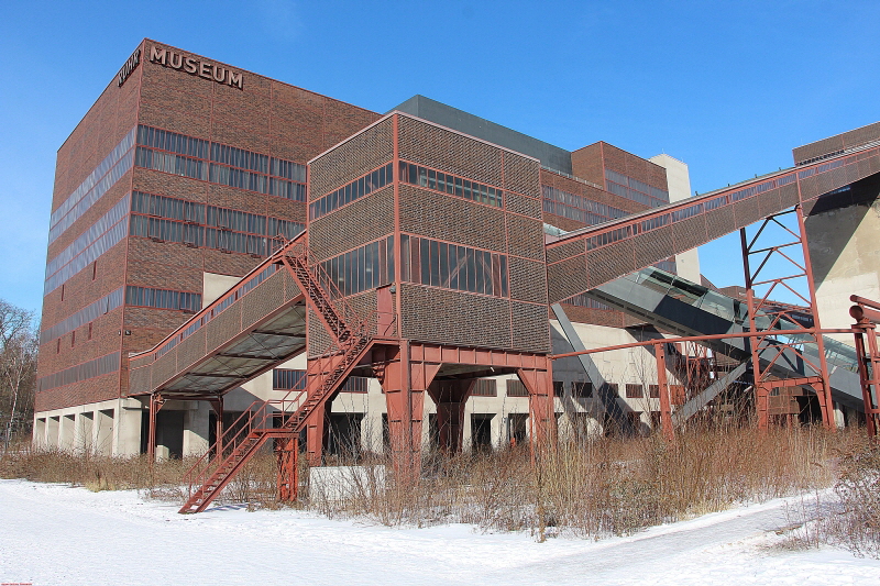 Zollverein   mit Schnee   2021  HP 4