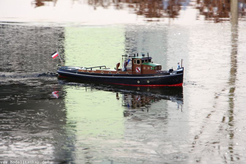 Monopol Schlepper und Strtebecker in Essen 2016   HP  11