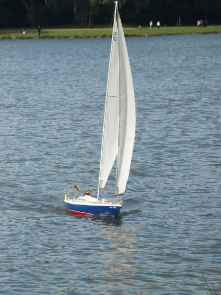 Segeln am Decksteiner Weiher am 3.10.2013   HP 003