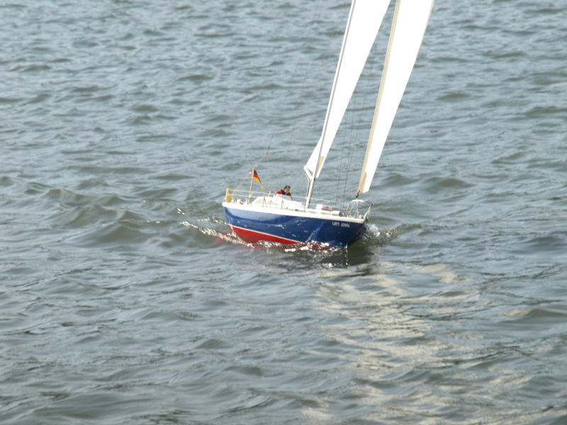 Segeln am Decksteiner Weiher am 3.10.2013   HP 005