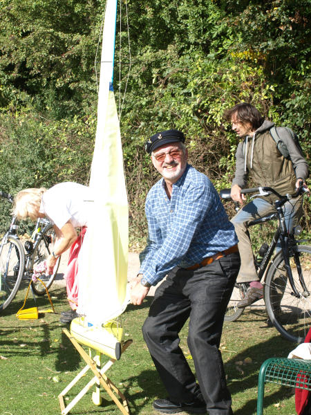 Segeln am Decksteiner Weiher am 3.10.2013   HP 008