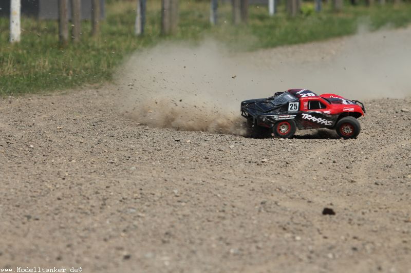 Traxxas Slash  HP  8