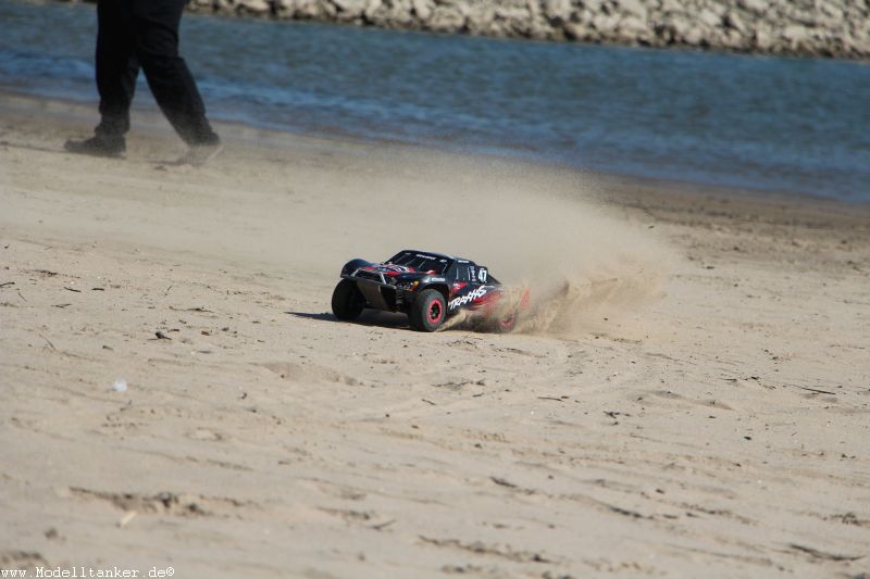 Traxxas Slash am Rhein mit Bernd26.7.15   HP  10