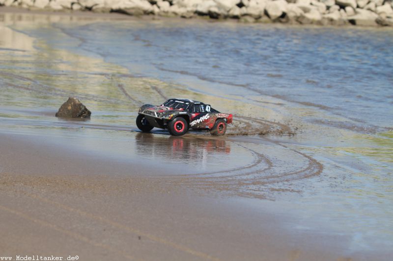 Traxxas Slash am Rhein mit Bernd26.7.15   HP  30